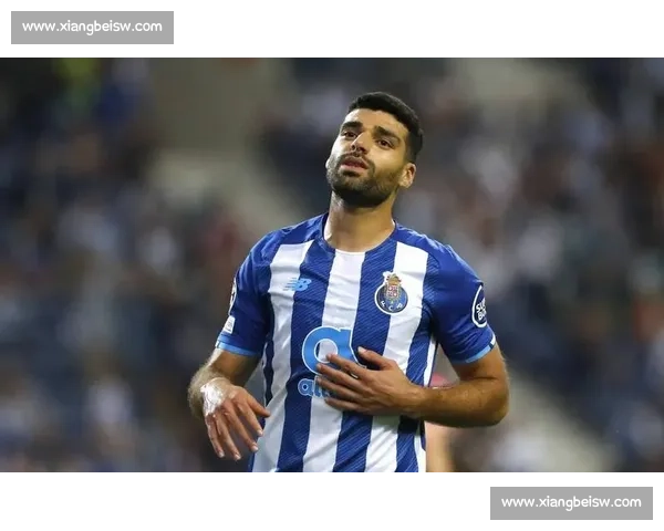 马洛塔定调恰 20 留队:足球虽无常,但蓝黑中场核心暂无离队信号 马洛塔定调恰 20 留队:足球虽无常,但蓝黑中场核心暂无离队信号